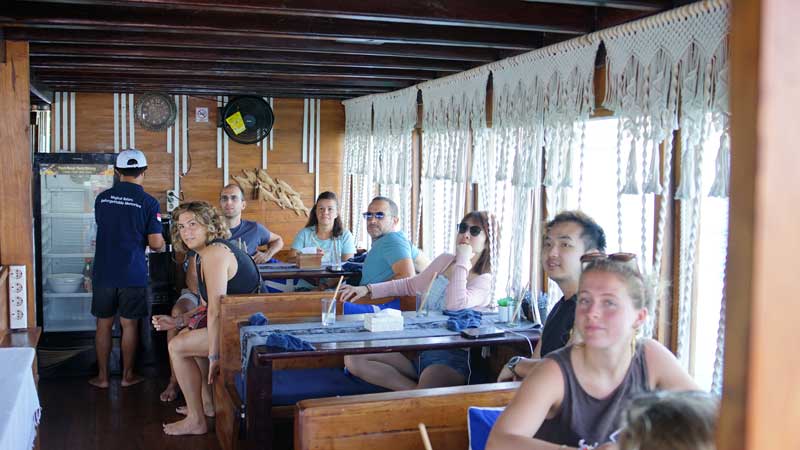 Best-3D2N-Komodo-Boat-Tours,-What's-Included-wallpaper-HD