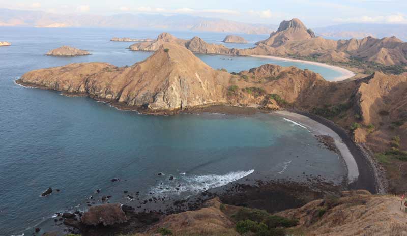 Pulau-Padar-Hijau-Bulan-Apa-Ini-Bocorannya-wallpaper