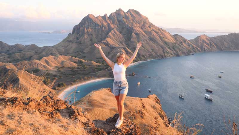 Wisata-Labuan-Bajo-dekat-Bandara-wallpaper