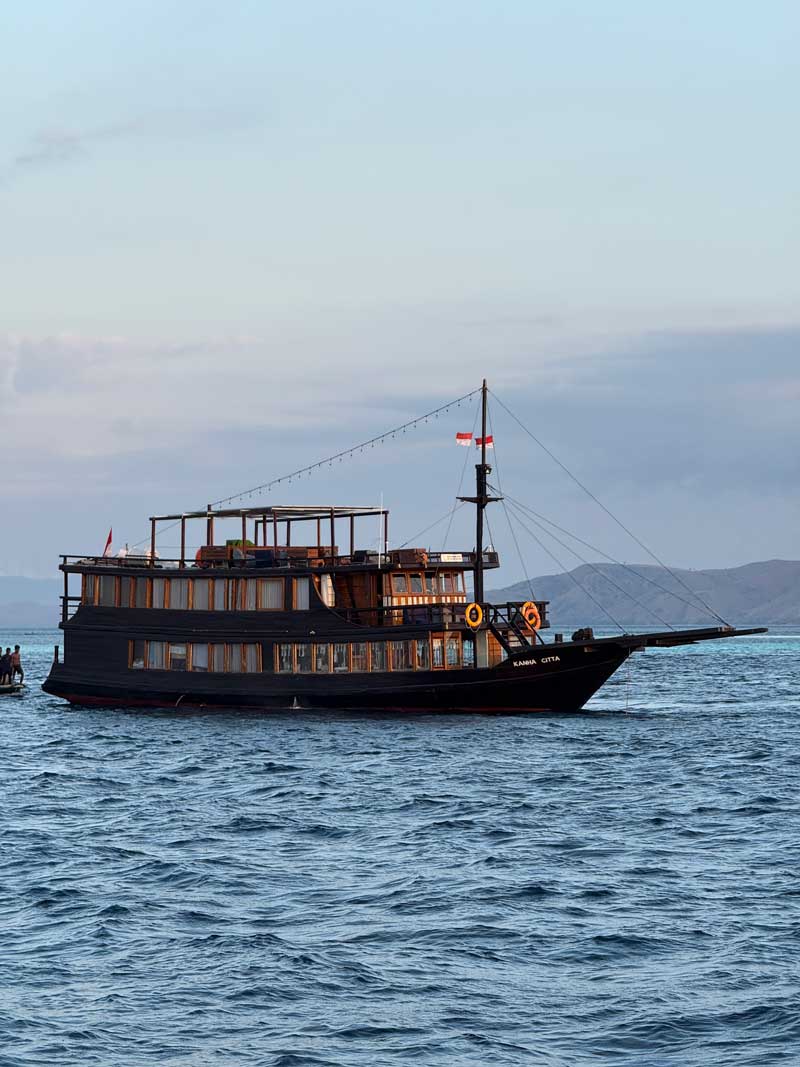 All-Tips-to-Komodo-Tour-from-Lombok-to-Flores-in-Indonesia-2026-wallpaper