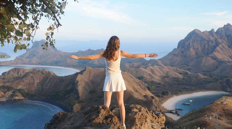 How-Should-I-Plan-a-Holiday-Trip-to-Labuan-Bajo-2026-Here's-the-Guide-wallpaper